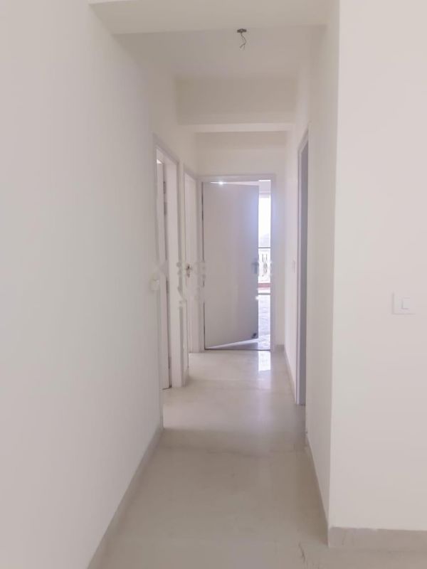 5 BHK for rent in Sector 99, Gurugram — semi-furnished — 2100 sq.ft — Pareena The Elite Residences
