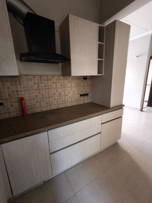 5 BHK for rent in Sohna Sector 33, Gurugram — semi-furnished — 1230 sq.ft — Central Park Flower Valley