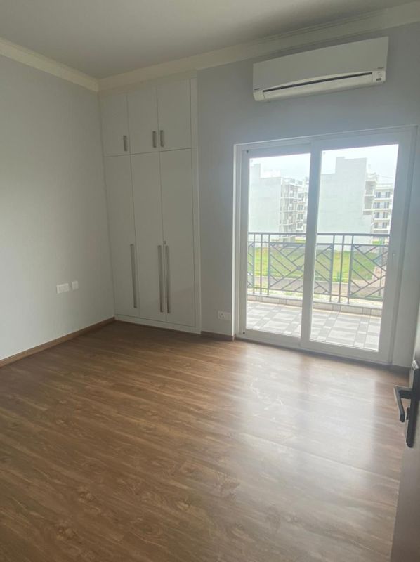 5 BHK for rent in Sohna Sector 33, Gurugram — semi-furnished — 2134 sq.ft — Central Park Flower Valley Aqua Front Towers