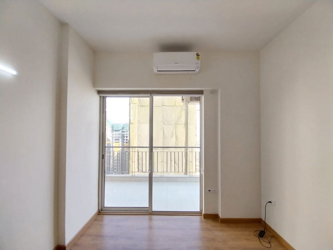 5 BHK for rent in Sohna Sector 33, Gurugram — semi-furnished — 1557 sq.ft — Godrej Nature Plus