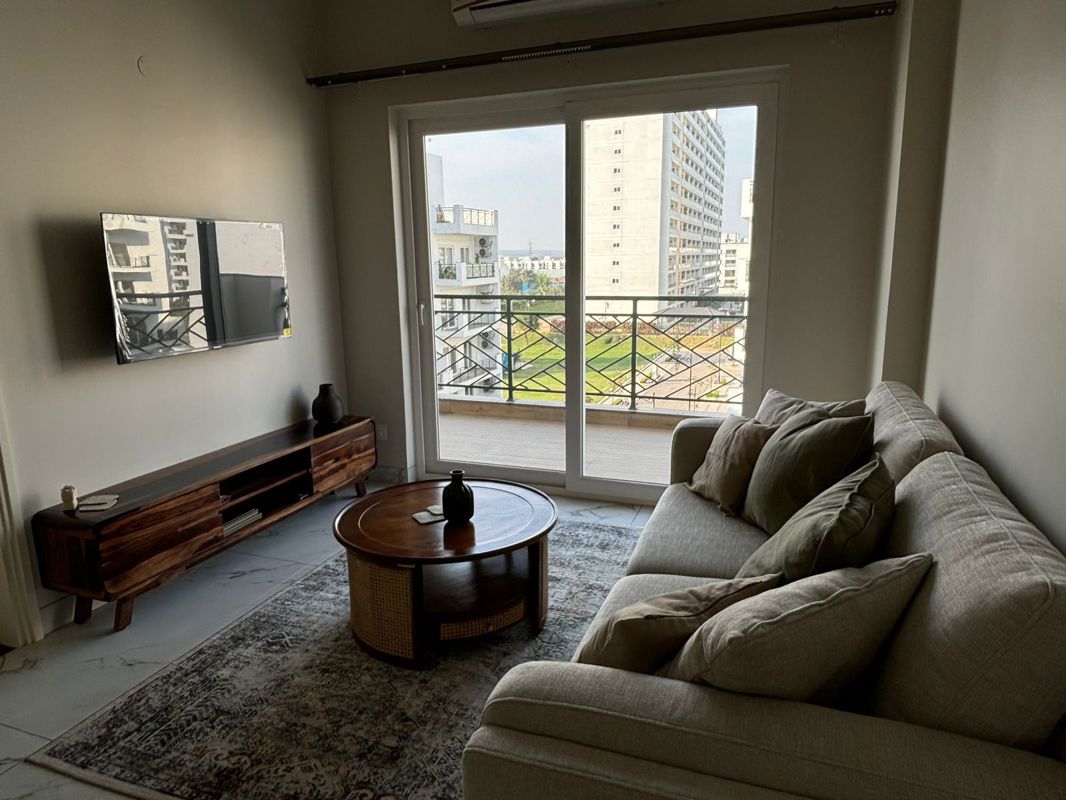 5 BHK for rent in Sohna Sector 33, Gurugram — semi-furnished — 1240 sq.ft — Central Park Cerise Suites