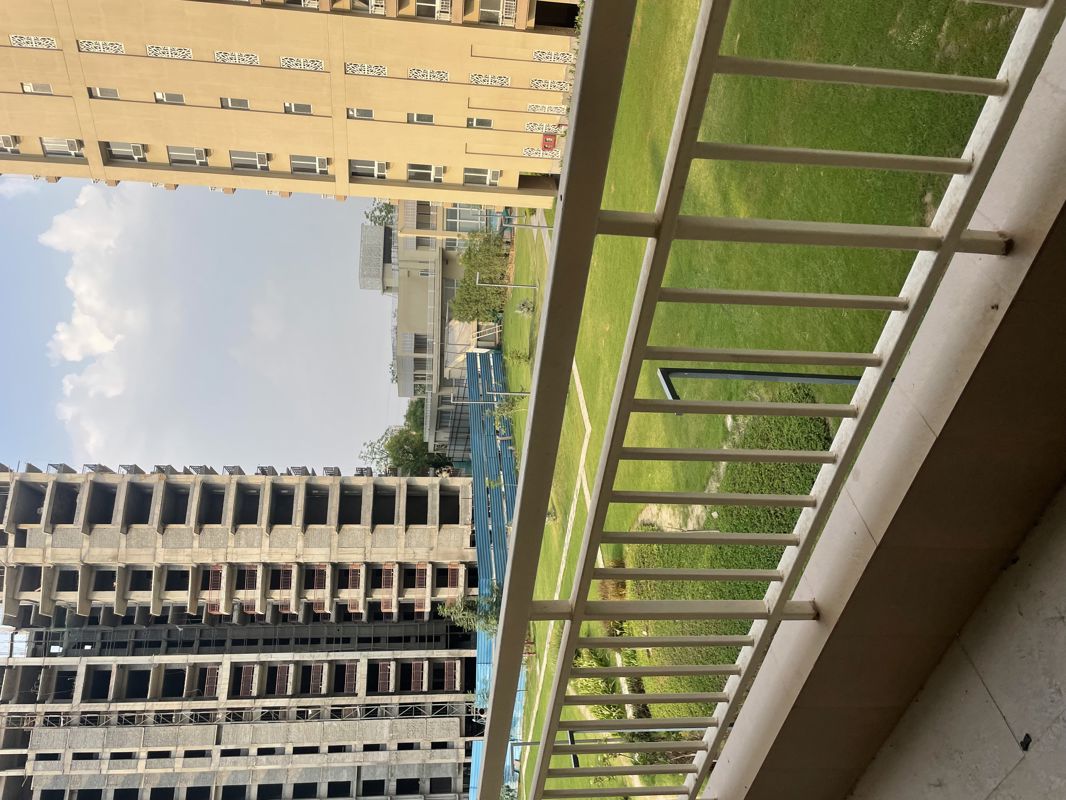 5 BHK for rent in Sohna Sector 35, Gurugram — semi-furnished — 1425 sq.ft — Silverglades The Melia