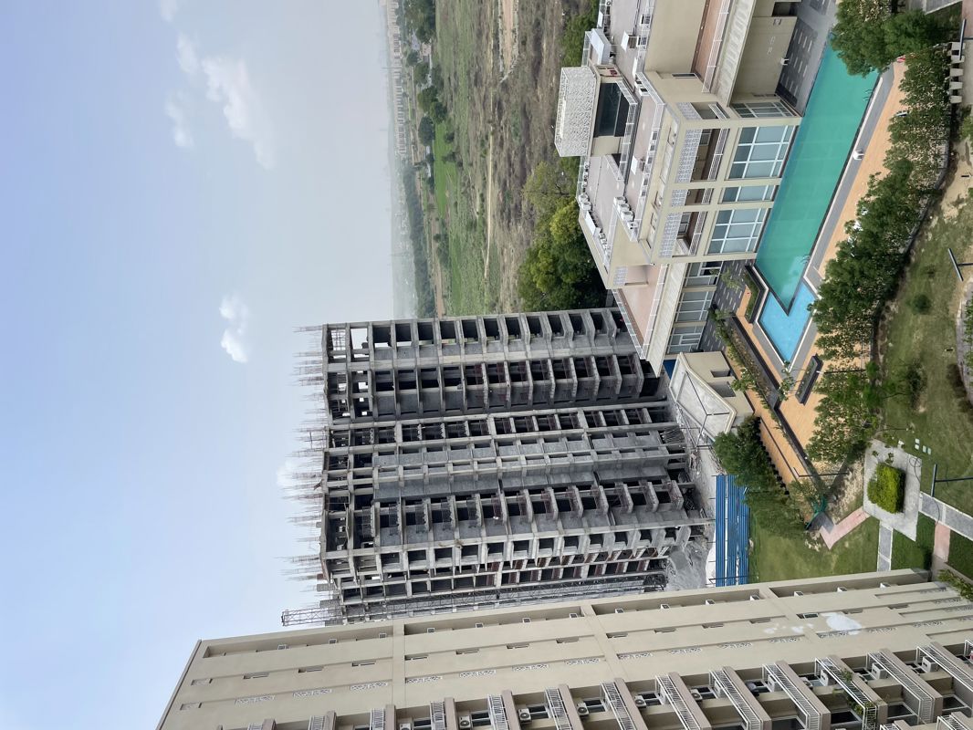 5 BHK for rent in Sohna Sector 35, Gurugram — semi-furnished — 1425 sq.ft — Silverglades The Melia