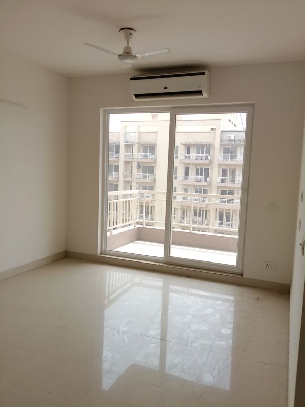 5 BHK for rent in Sohna Sector 35, Gurugram — semi-furnished — 1845 sq.ft — Silverglades The Melia