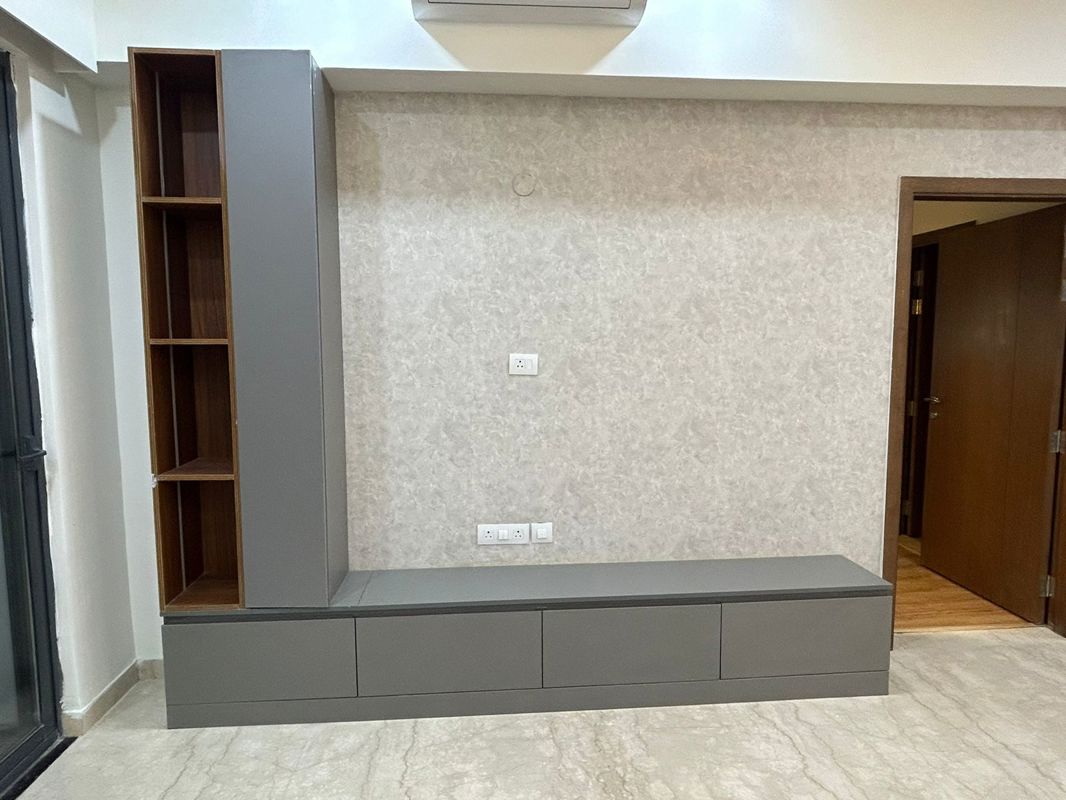5 BHK for rent in South City 2, Gurugram — semi-furnished — 4500 sq.ft — Auram Floor