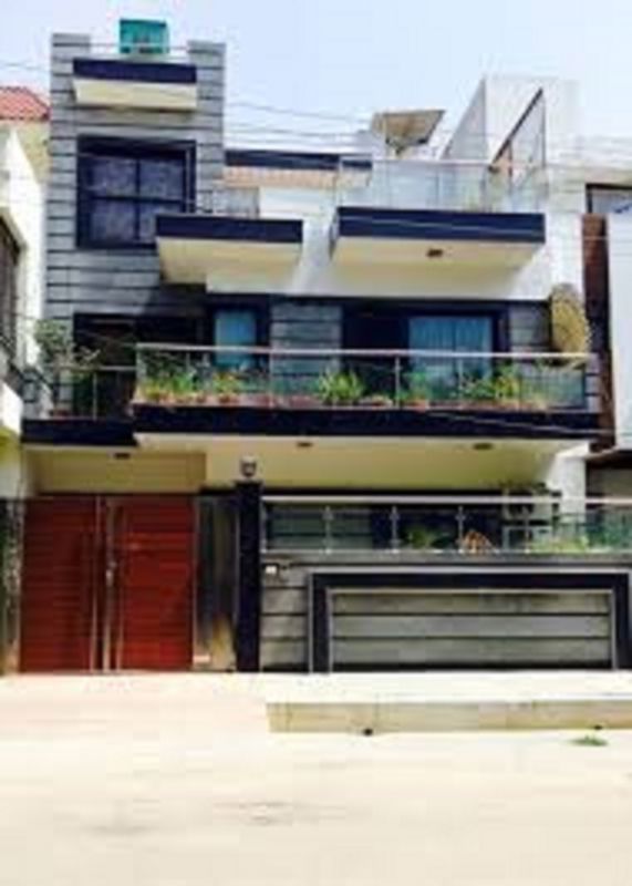 6 BHK for rent in Malibu Town, Gurugram — semi-furnished — 5510 sq.ft
