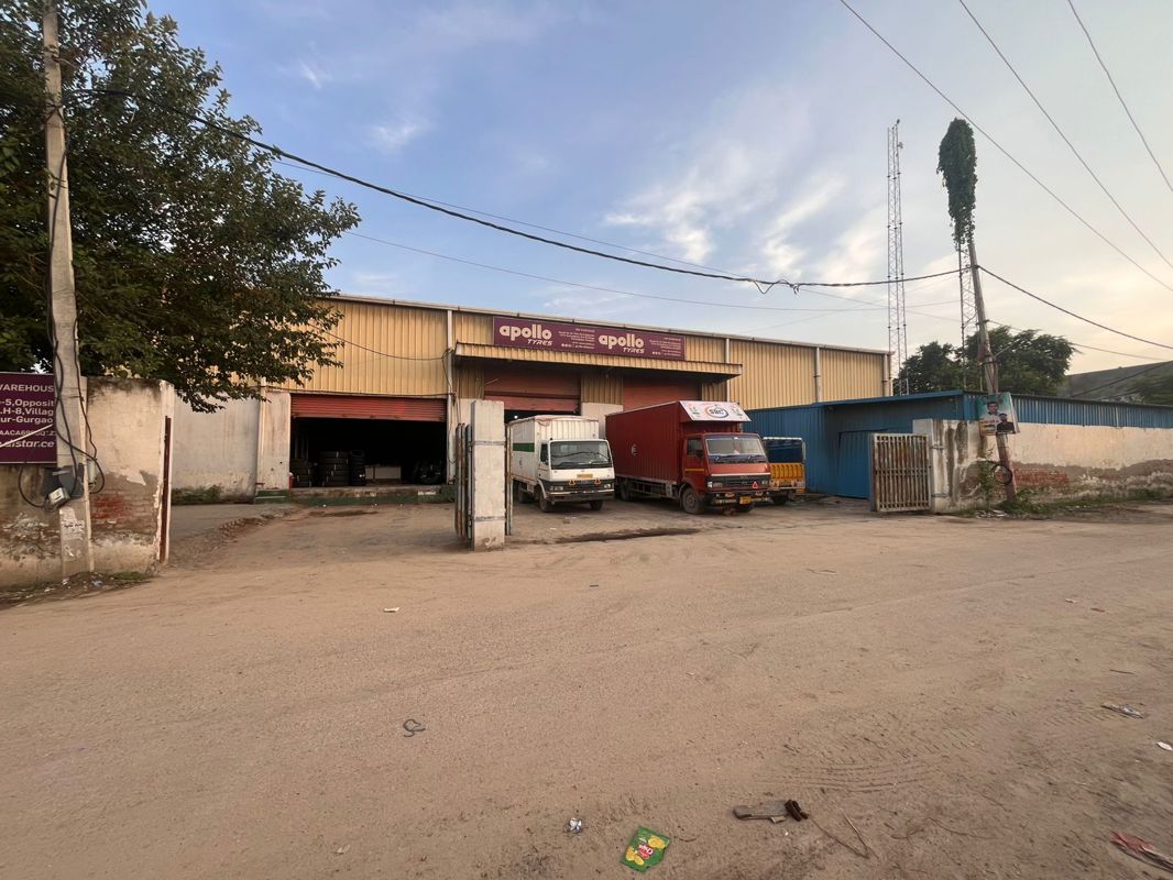Flat for rent in Mohmmadpur Jharsa, Gurugram — furnished — 12000 sq.ft