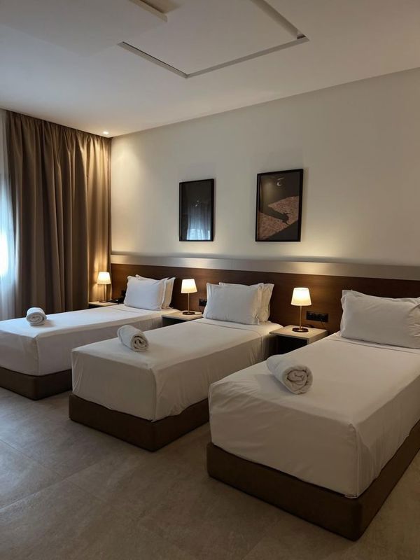 Flat for rent in Sadar Bazar, Gurugram — furnished — 2700 sq.ft