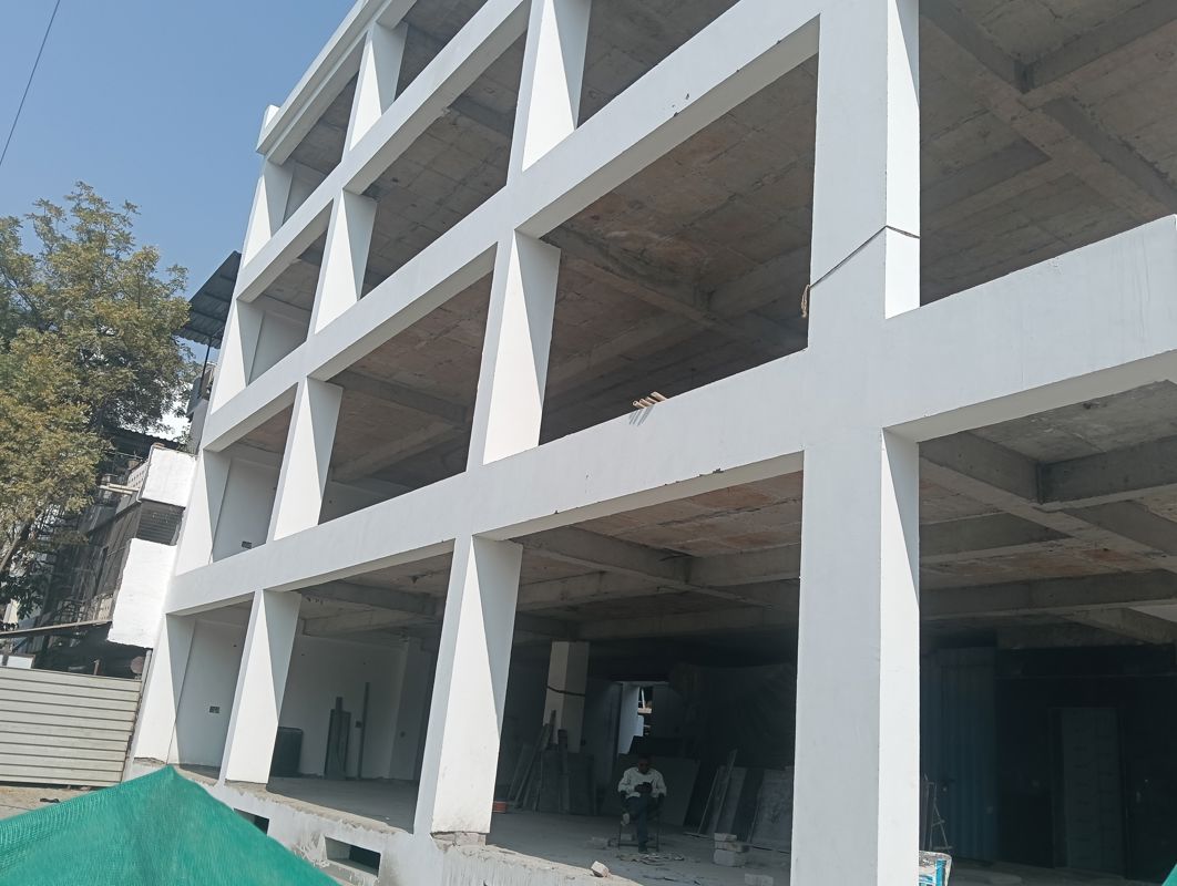 Flat for rent in Sector 13, Gurugram — unfurnished — 8000 sq.ft