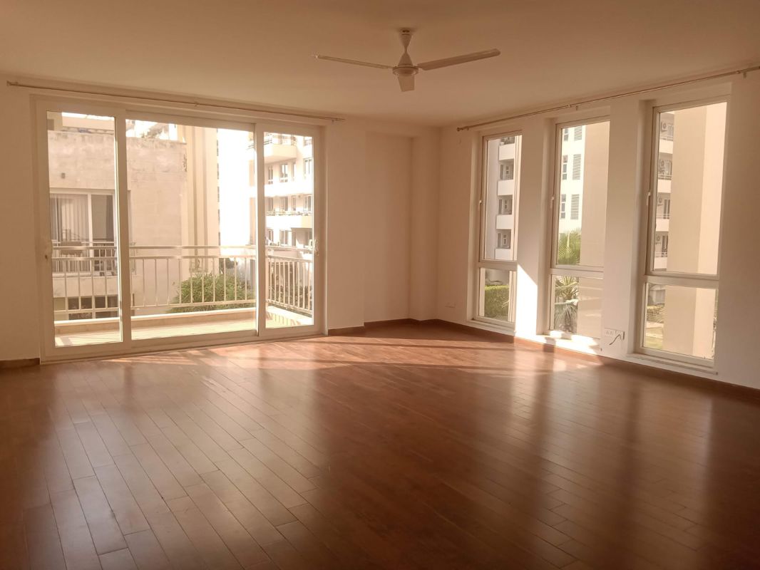 6 BHK for rent in Sector 25, Gurugram — semi-furnished — 360 sq.ft — Emaar The Vilas