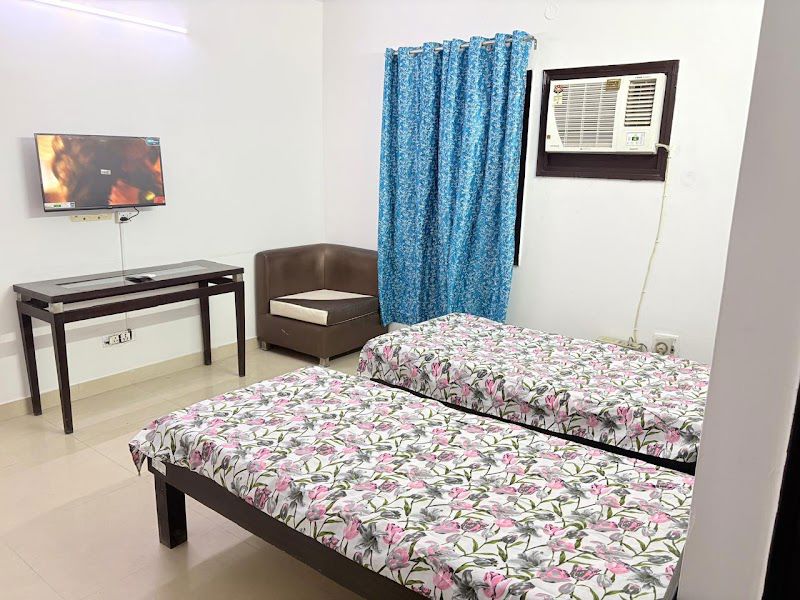 Flat for rent in Sector 30, Gurugram — furnished — 3500 sq.ft — Velmont pg