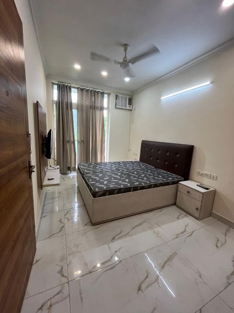 Flat for rent in Sector 44, Gurugram — furnished — 400 sq.ft