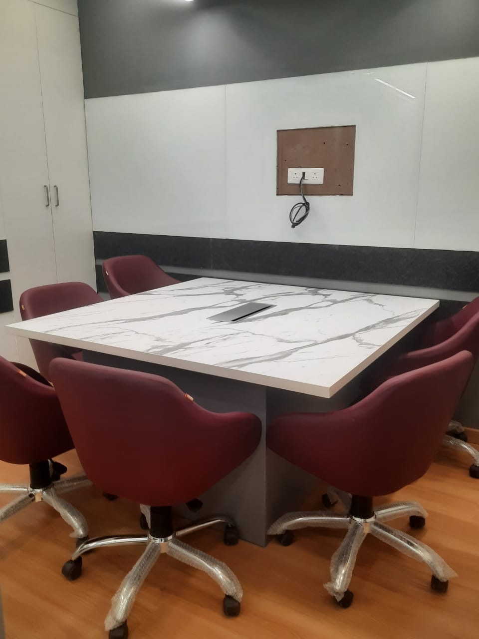 Flat for rent in Sector 52, Gurugram — semi-furnished — 250 sq.ft — Ardee City