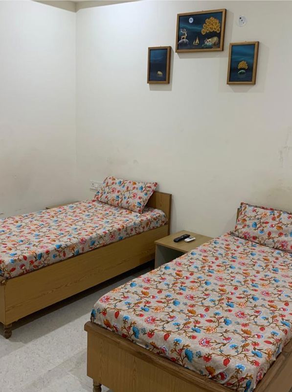 Flat for rent in Sector 69, Gurugram — furnished — 3000 sq.ft — Ravinders Dreamz Coliving pg