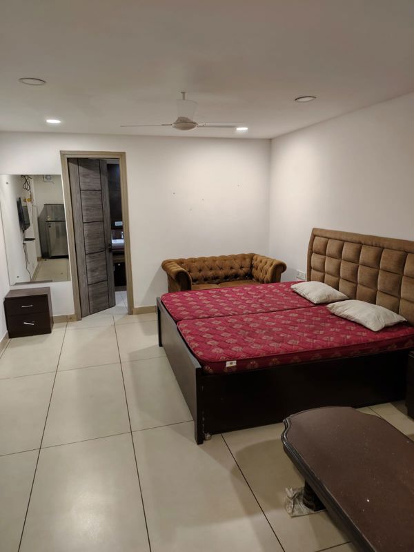Flat for rent in Sushant Lok Iii, Gurugram — 250 sq.ft — Ansal Boom Plaza