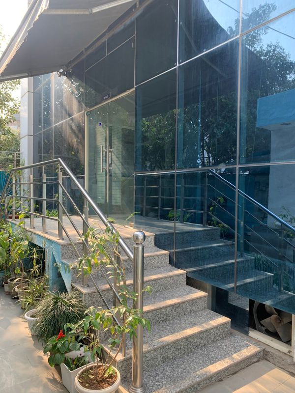 Flat for rent in Udyog Vihar Phase 1, Gurugram — furnished — 2000 sq.ft