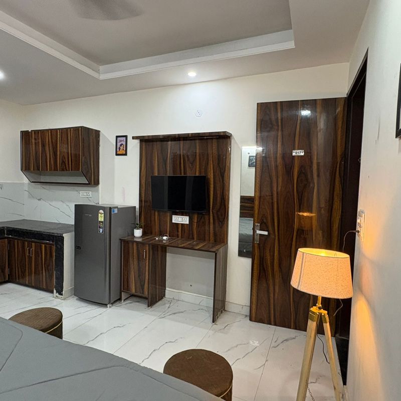 1 RK for rent in Dlf Cyber City, Gurugram — furnished — 410 sq.ft — DLF City Phase III