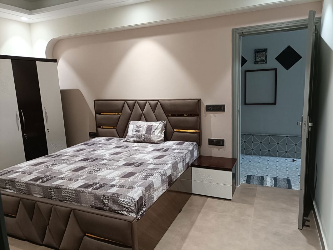 1 RK for rent in Dlf Cyber City, Gurugram — furnished — 400 sq.ft