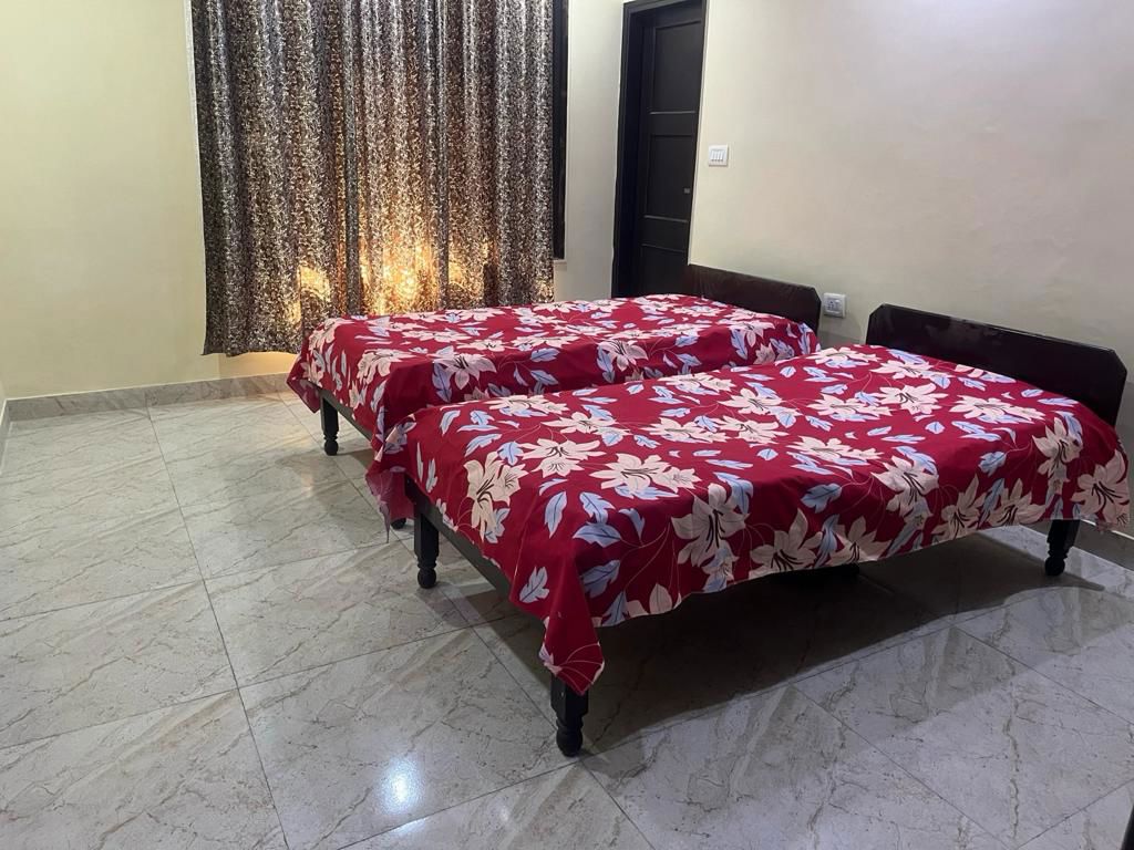 1 RK for rent in Dlf Phase I, Gurugram — unfurnished — 200 sq.ft