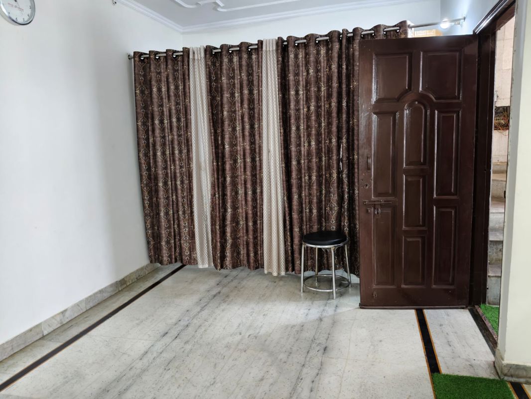 1 RK for rent in Indira Colony, Gurugram — semi-furnished — 250 sq.ft