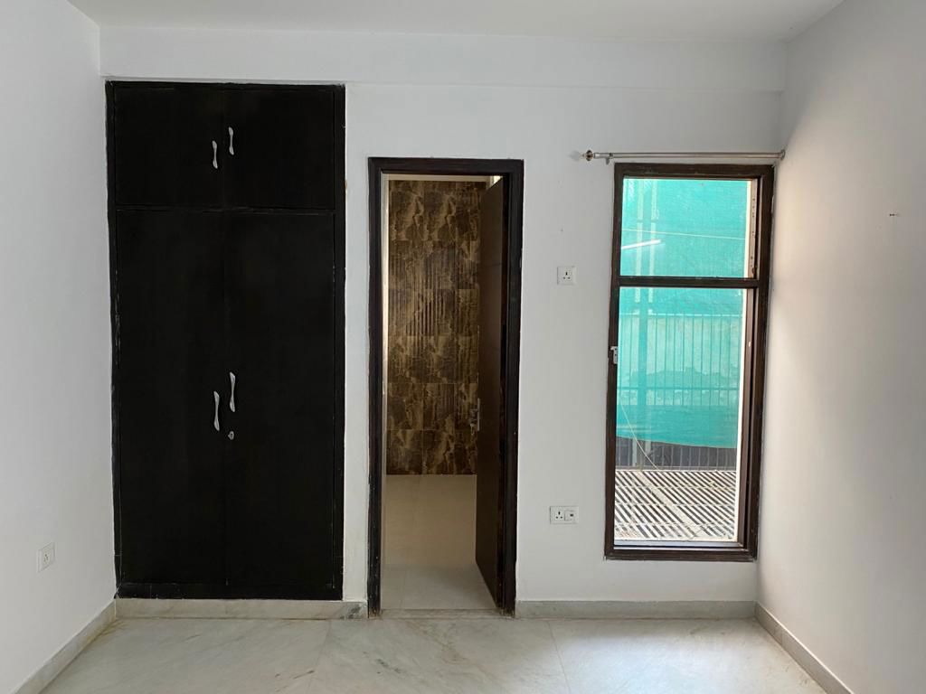 1 RK for rent in Manesar Sector 1a, Gurugram — furnished — 402 sq.ft — DLF Express Greens