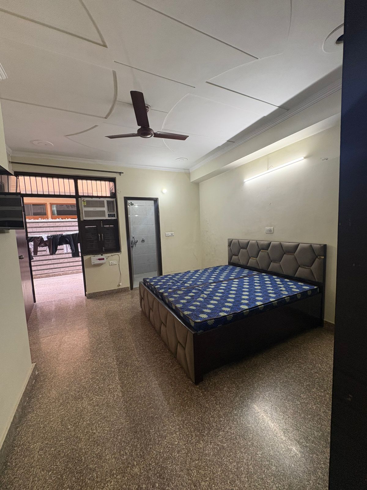 1 RK for rent in Mohyal Colony, Gurugram — furnished — 250 sq.ft