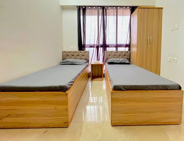 1 RK for rent in Sector 107, Gurugram — semi-furnished — 135 sq.ft — Signature Solera Flat