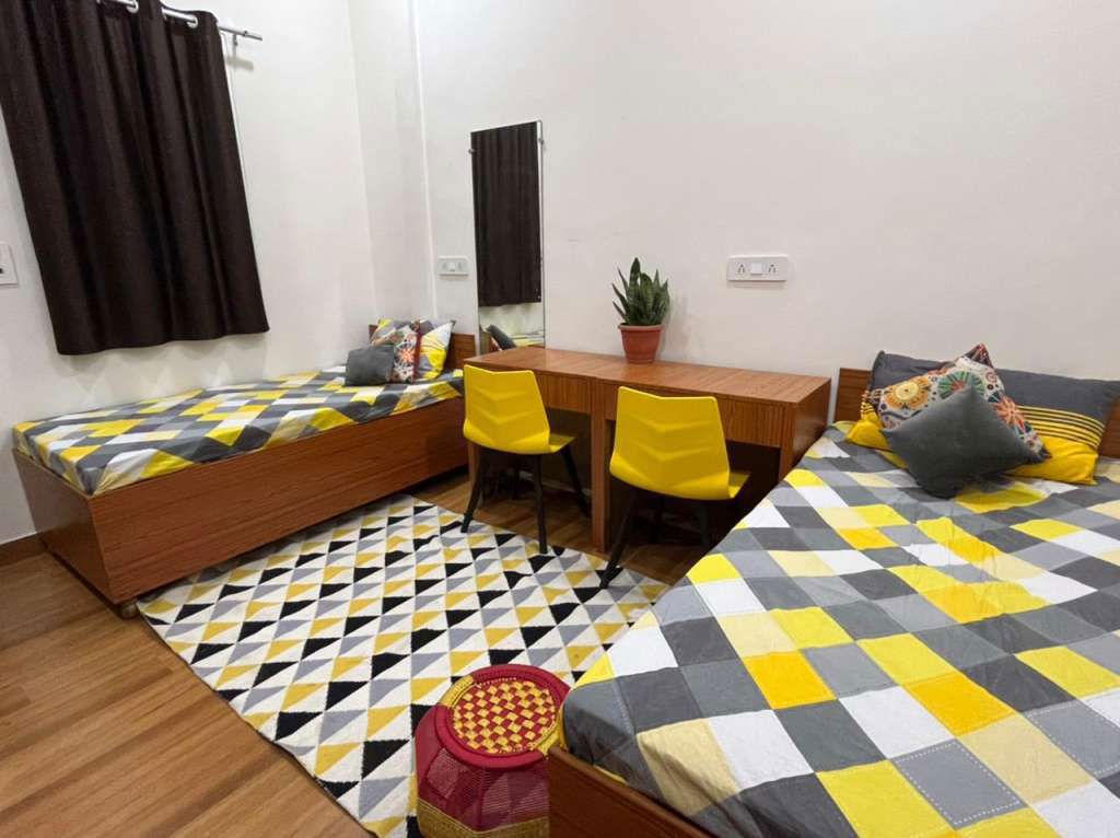 1 RK for rent in Sector 112, Gurugram — semi-furnished — 135 sq.ft — Pareena Om Flat