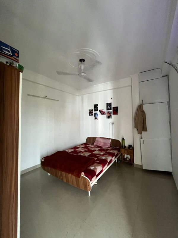 1 RK for rent in Sector 14, Gurugram — furnished — 300 sq.ft — AKD Tower