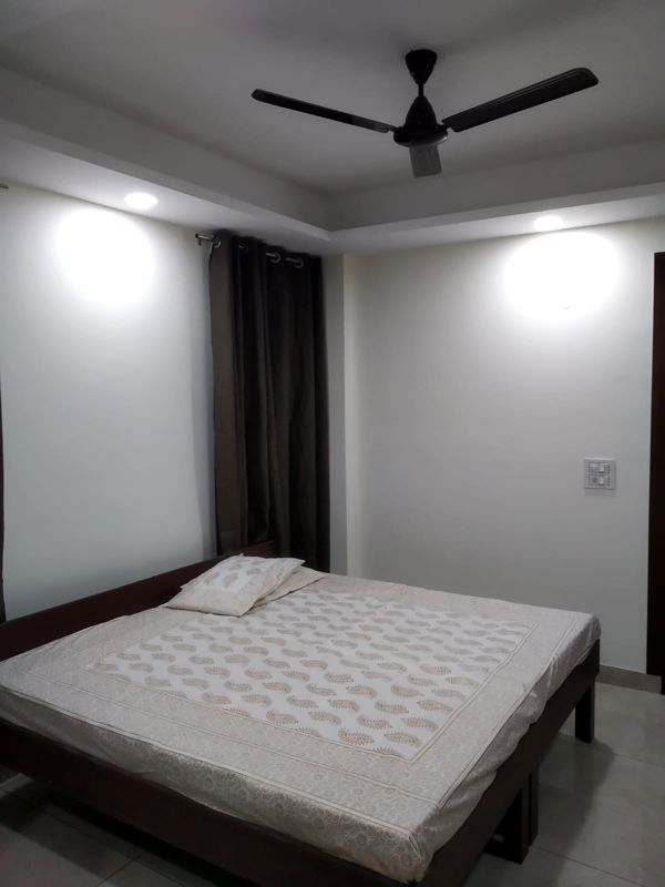 1 RK for rent in Sector 14, Gurugram — furnished — 399 sq.ft