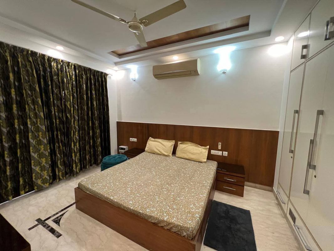 1 RK for rent in Sector 18, Gurugram — semi-furnished — 856 sq.ft
