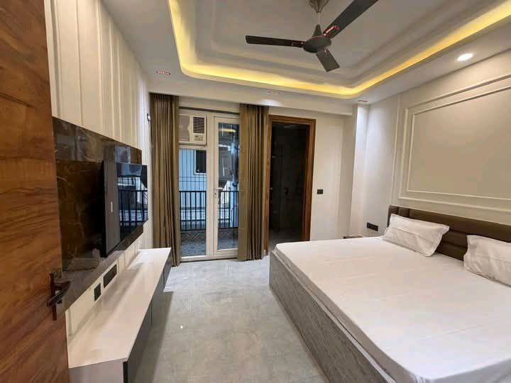 1 RK for rent in Sector 24, Gurugram — semi-furnished — 456 sq.ft — Dlf Cyber City
