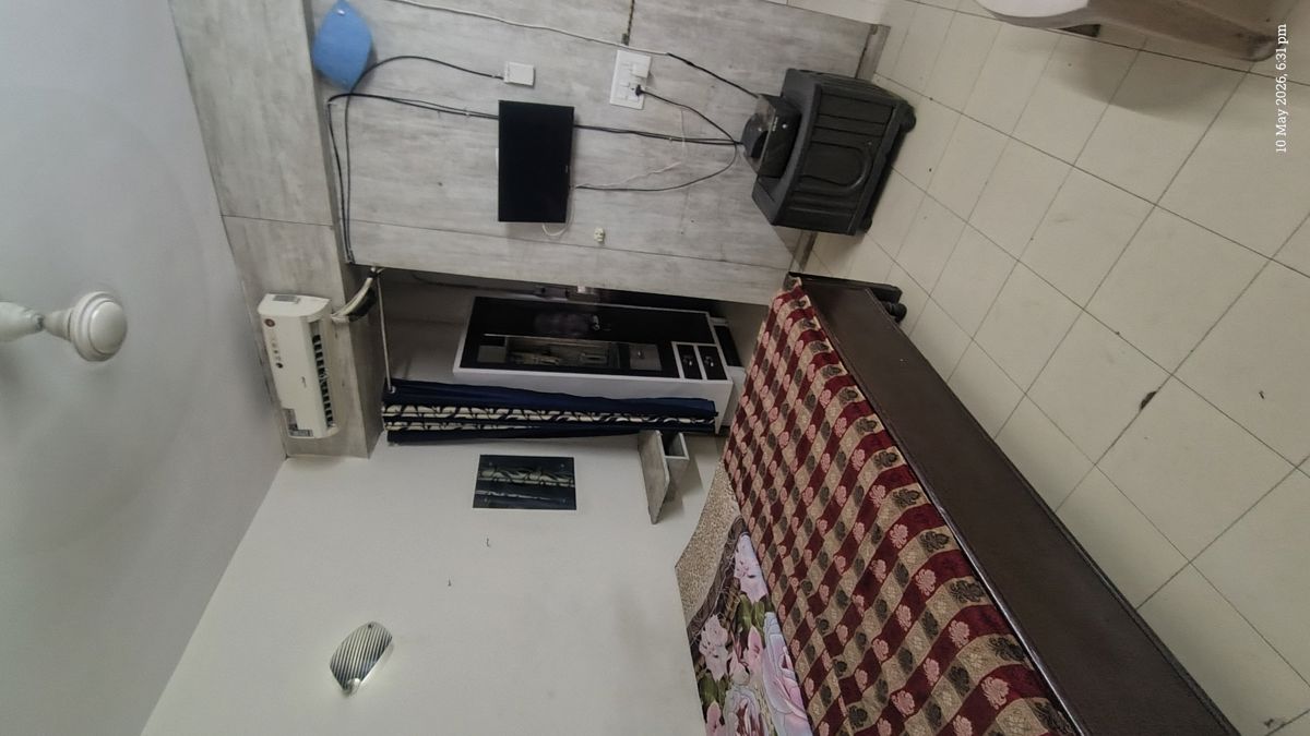1 RK for rent in Sector 31, Gurugram — furnished — 620 sq.ft — Raheja Atlantis II