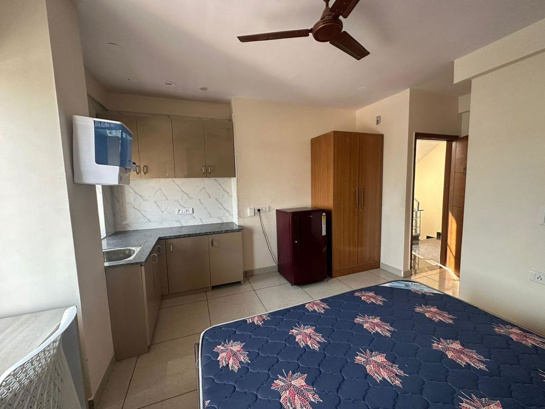 1 RK for rent in Sector 41, Gurugram — furnished — 355 sq.ft — South City Arcade