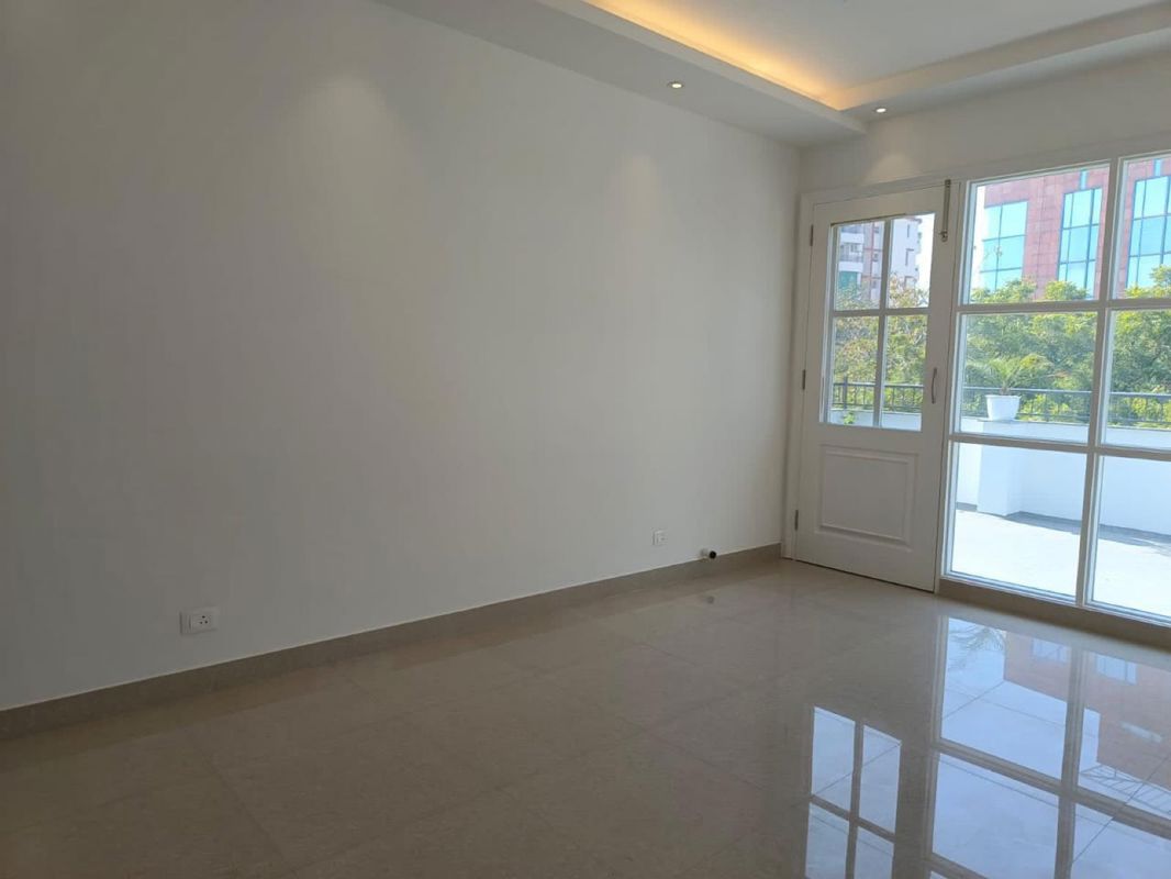 1 RK for rent in Sector 43, Gurugram — semi-furnished — 300 sq.ft — Ansal Sushant Lok I