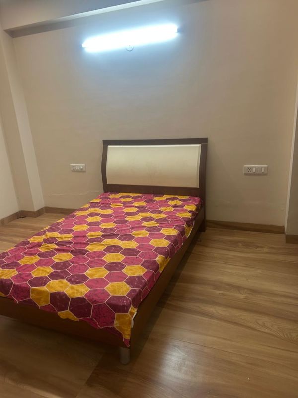 1 RK for rent in Sector 51, Gurugram — semi-furnished — 200 sq.ft — Orchid Island