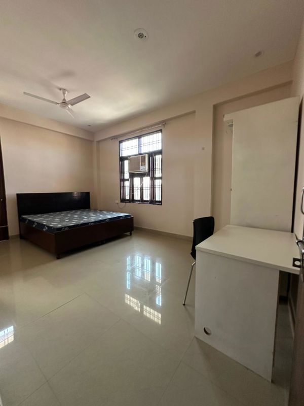 1 RK for rent in Sector 52, Gurugram — furnished — 200 sq.ft