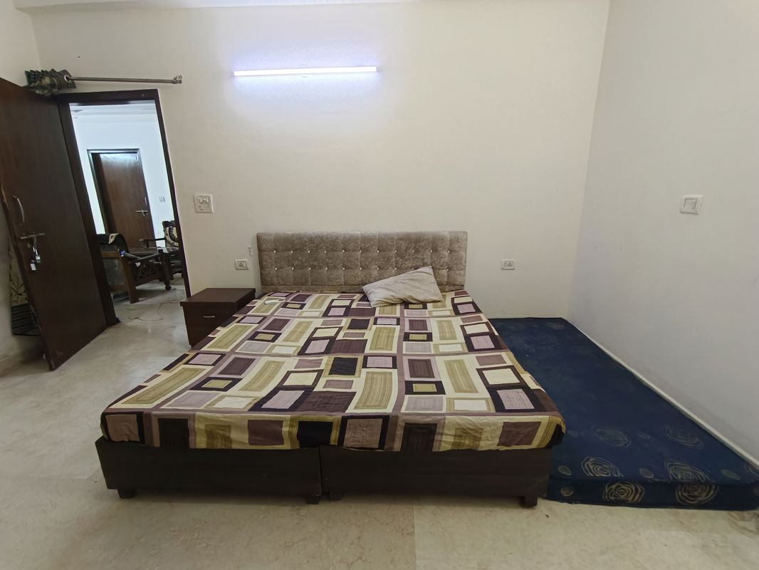 1 RK for rent in Sector 52, Gurugram — furnished — 300 sq.ft — Ardee City