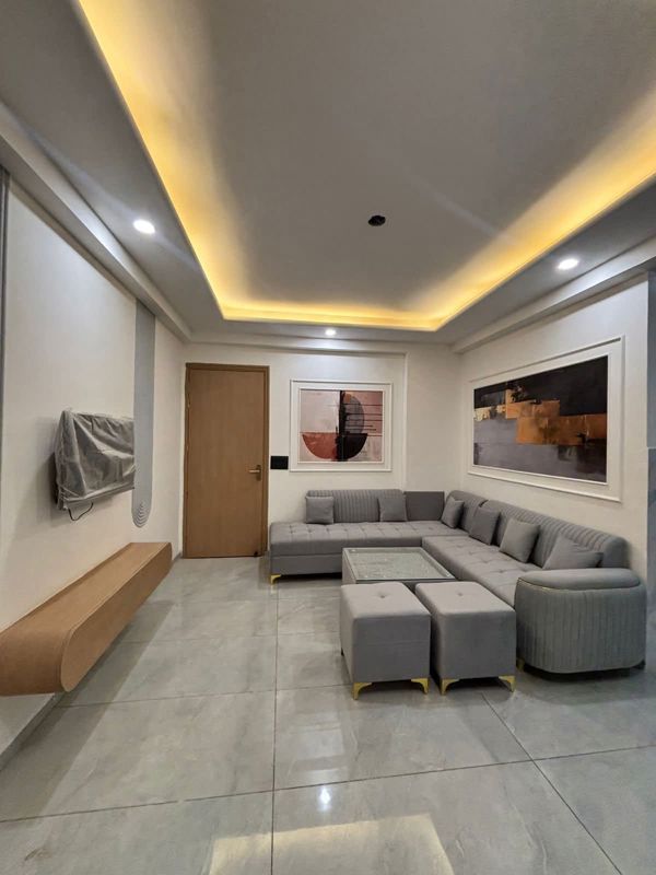 1 RK for rent in Sector 7, Gurugram — semi-furnished — 445 sq.ft