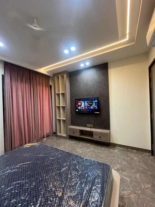 1 RK for rent in Sushant Lok I, Gurugram — furnished — 440 sq.ft — Vipul Square