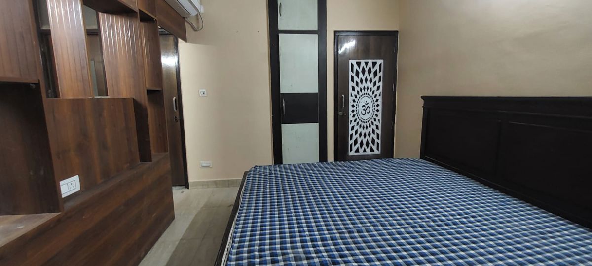 1 RK for rent in Sushant Lok I, Gurugram — furnished — 100 sq.ft